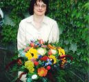 Ingrid-Danneberg-mit-Blumen